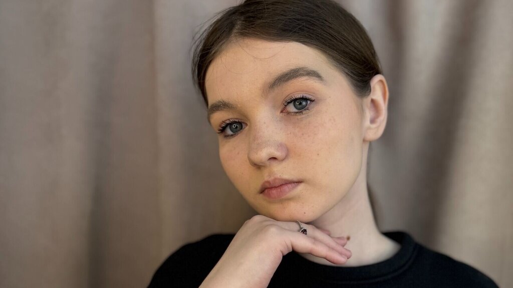AislyCouch