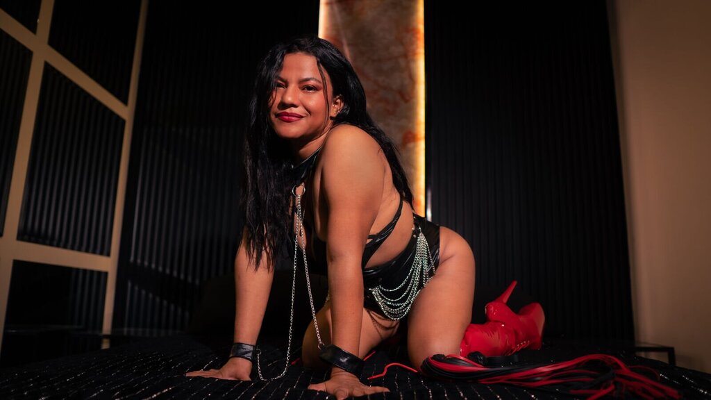 MonicaJulio